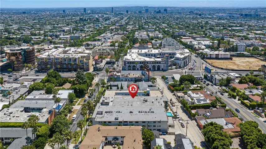 1539 N Laurel Avenue 202, Los Angeles, California 90046