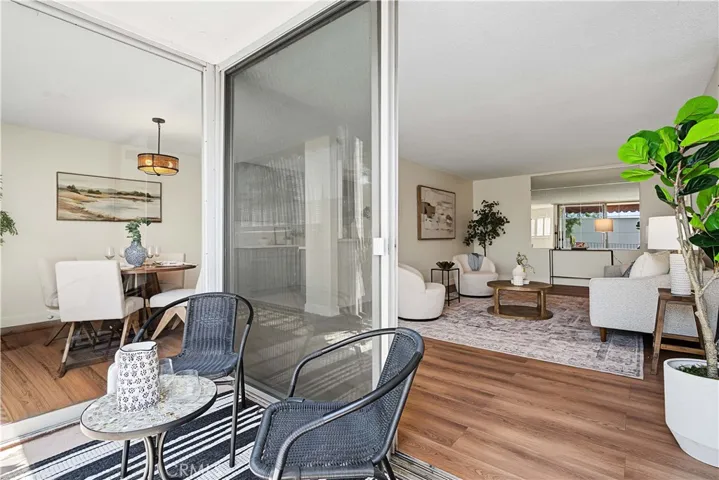 1539 N Laurel Avenue 202, Los Angeles, California 90046