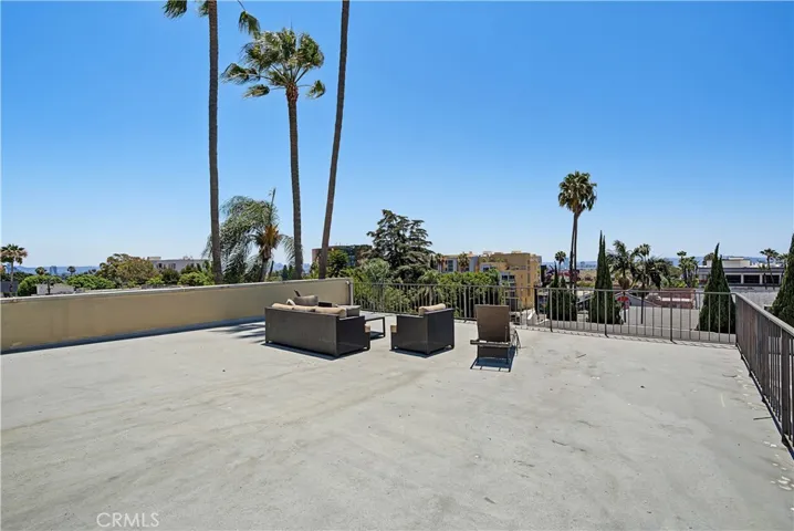 1539 N Laurel Avenue 202, Los Angeles, California 90046