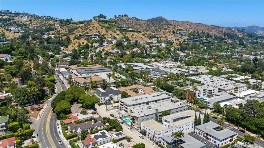 1539 N Laurel Avenue 202, Los Angeles, California 90046