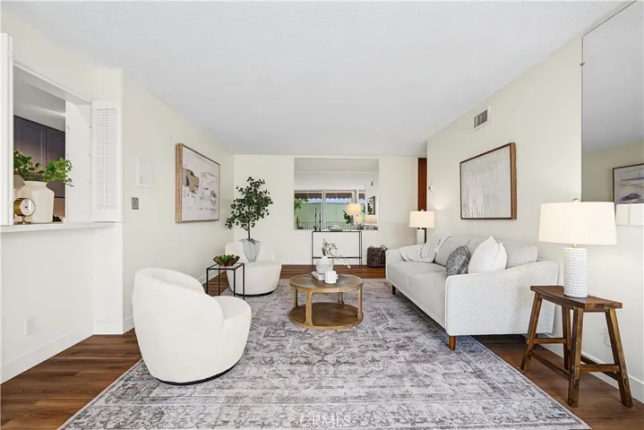 1539 N Laurel Avenue 202, Los Angeles, California 90046