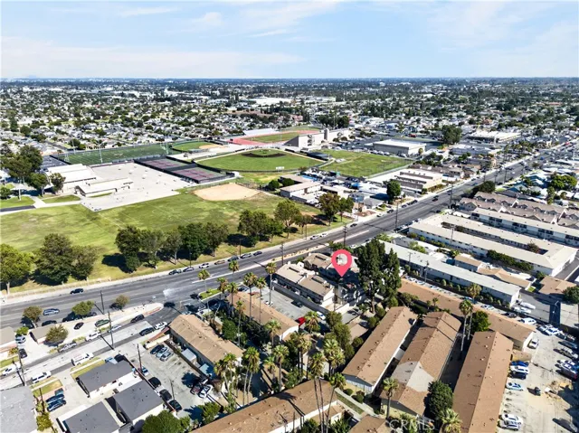 15365 Woodruff 8, Bellflower, California 90706