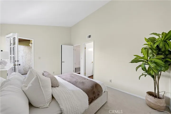 15365 Woodruff 8, Bellflower, California 90706