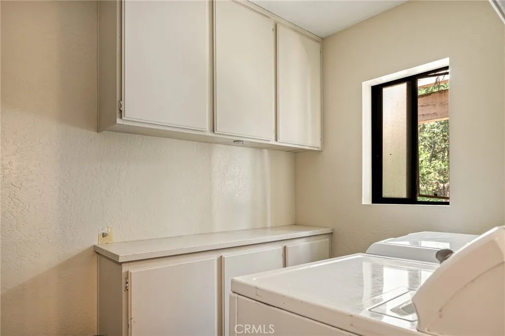 Laundry on Mid-Level