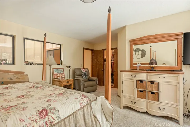 27432 White Fir, Lake Arrowhead, California 92352