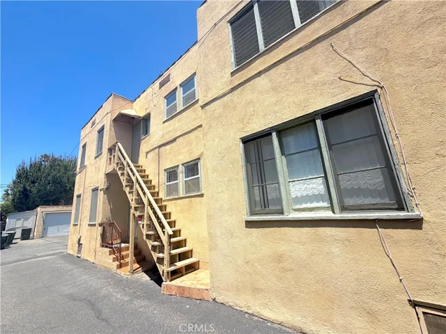 141 N Bonnie Avenue, Pasadena, California 91106