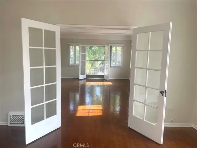 141 N Bonnie Avenue, Pasadena, California 91106