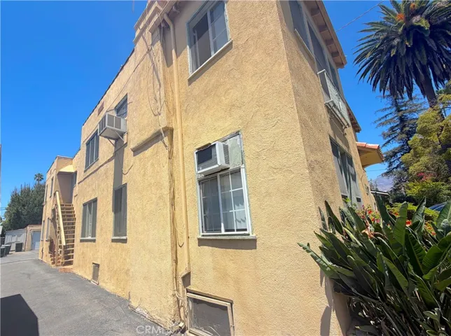 141 N Bonnie Avenue, Pasadena, California 91106