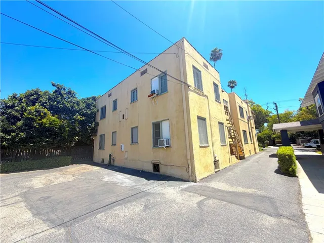 141 N Bonnie Avenue, Pasadena, California 91106