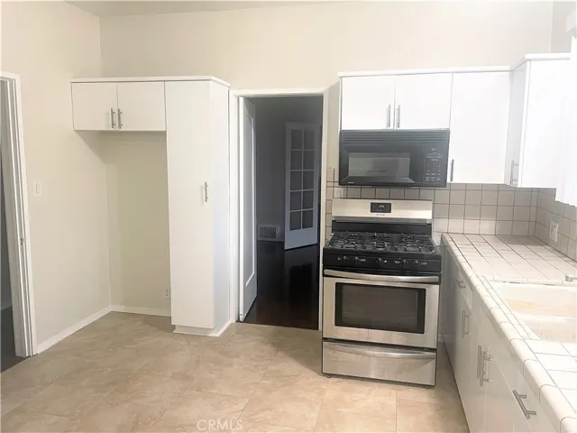 141 N Bonnie Avenue, Pasadena, California 91106