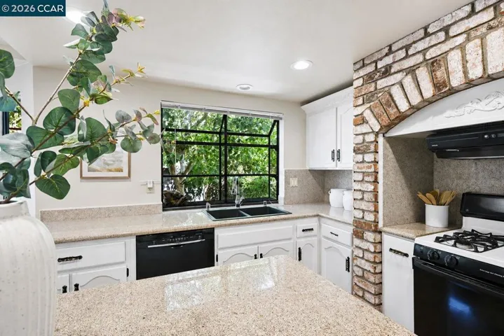5017 Murchio Dr, Concord, California 94521