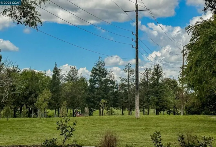 5017 Murchio Dr, Concord, California 94521