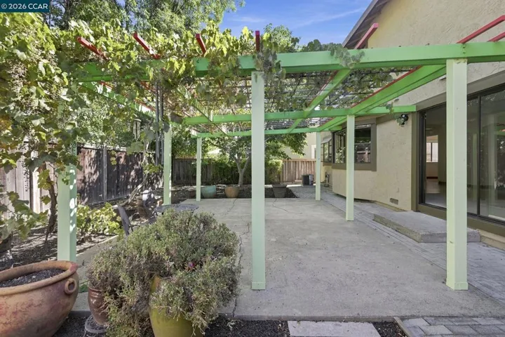 5017 Murchio Dr, Concord, California 94521