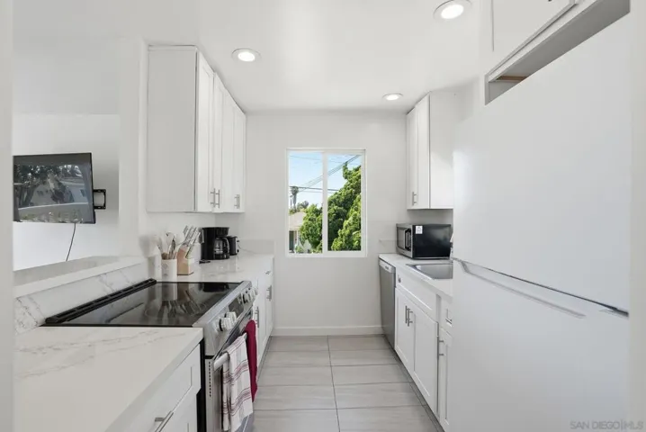 521 Arenas, La Jolla, California 92037
