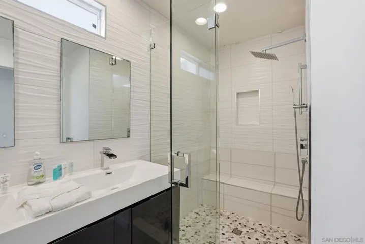 521 Arenas, La Jolla, California 92037