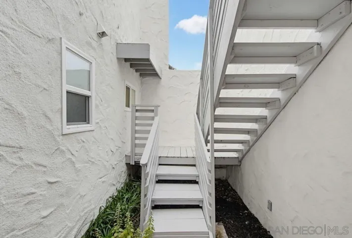 521 Arenas, La Jolla, California 92037