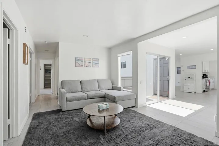 521 Arenas, La Jolla, California 92037