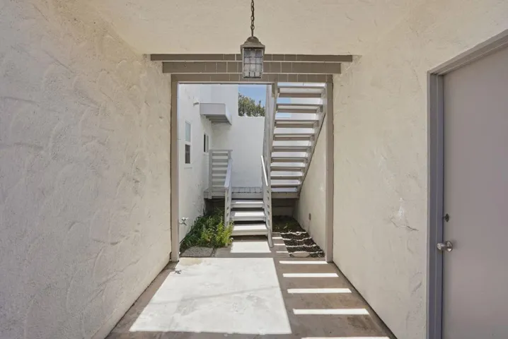 521 Arenas, La Jolla, California 92037