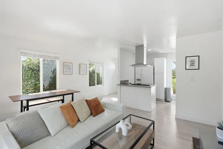 521 Arenas, La Jolla, California 92037