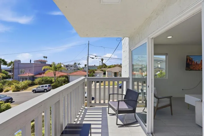 521 Arenas, La Jolla, California 92037