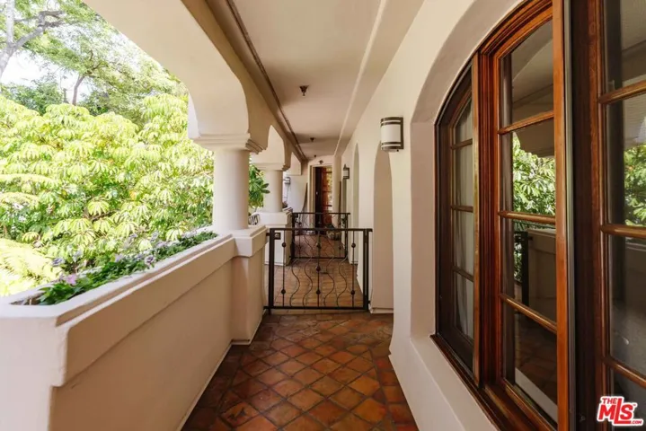 9024 Cynthia Street 204, West Hollywood, California 90069