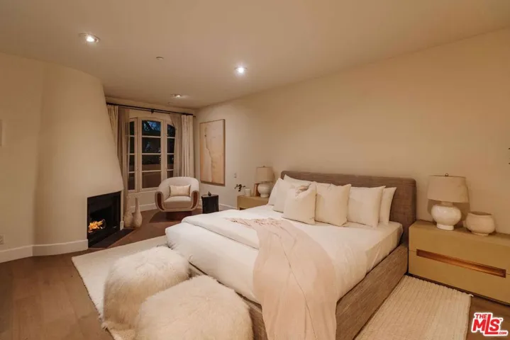 9024 Cynthia Street 204, West Hollywood, California 90069