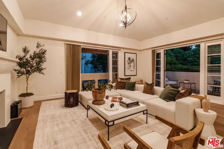 9024 Cynthia Street 204, West Hollywood, California 90069