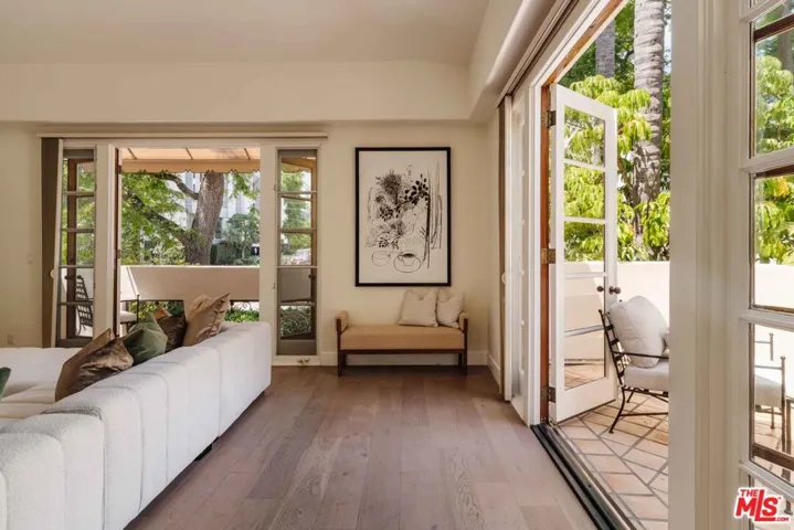 9024 Cynthia Street 204, West Hollywood, California 90069