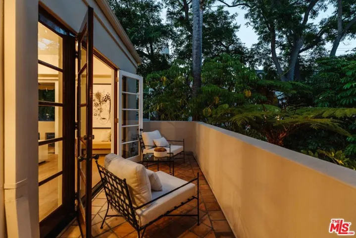 9024 Cynthia Street 204, West Hollywood, California 90069
