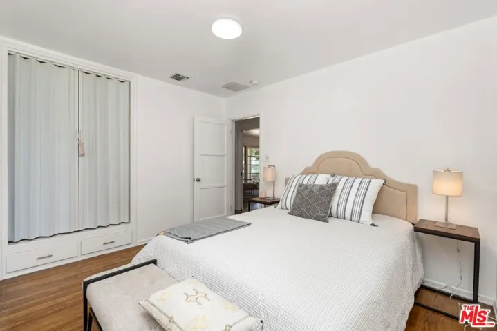 7535 Etiwanda Avenue, Los Angeles, California 91335