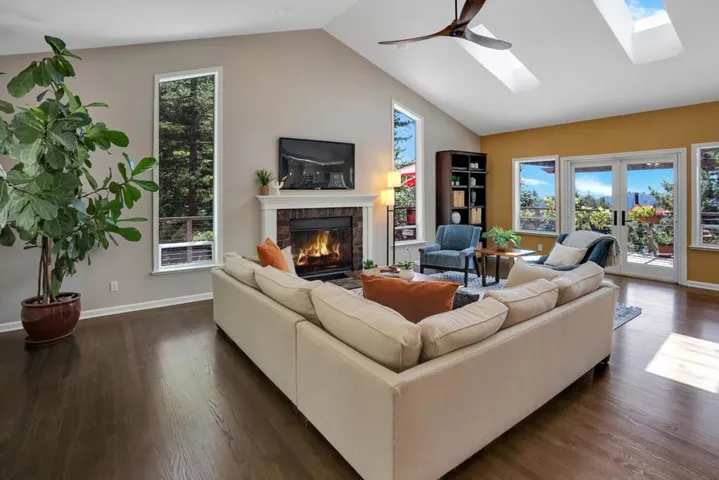 23695 Hutchinson Road, Los Gatos, California 95033