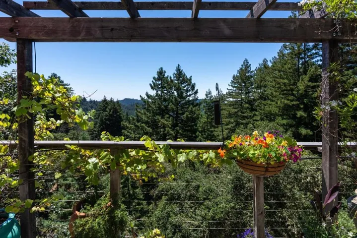23695 Hutchinson Road, Los Gatos, California 95033