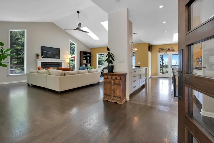 23695 Hutchinson Road, Los Gatos, California 95033