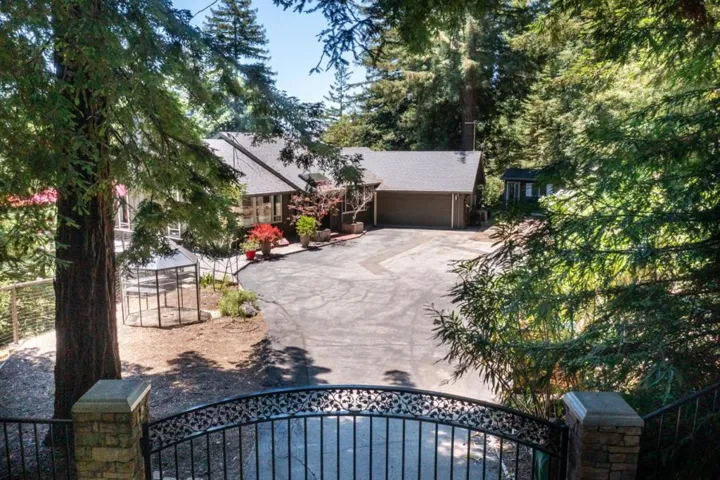 23695 Hutchinson Road, Los Gatos, California 95033