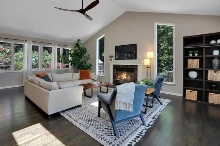 23695 Hutchinson Road, Los Gatos, California 95033