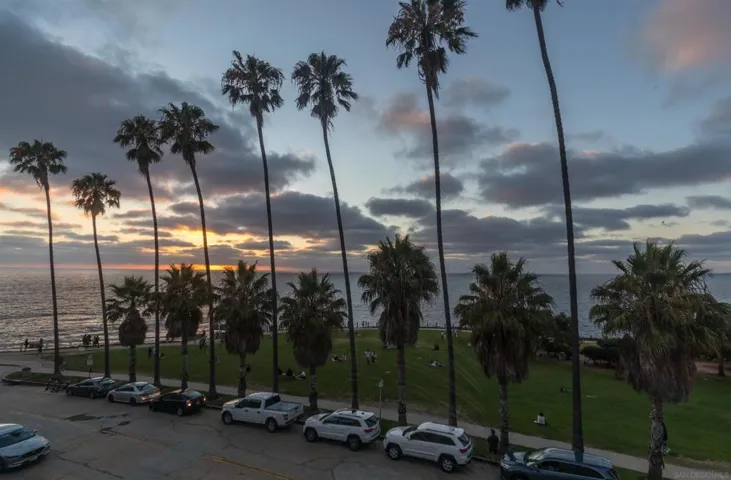 1039 Coast Blvd E, La Jolla, California 92037