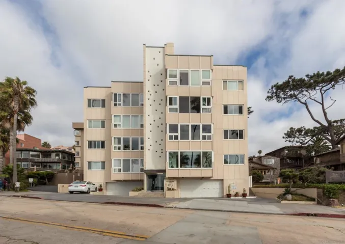 1039 Coast Blvd E, La Jolla, California 92037