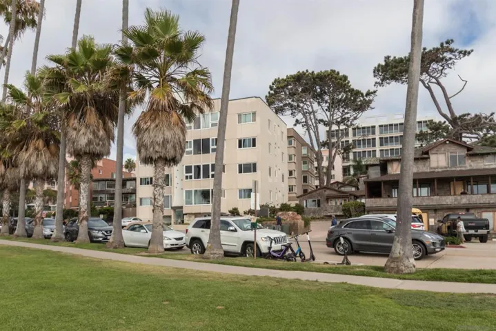 1039 Coast Blvd E, La Jolla, California 92037