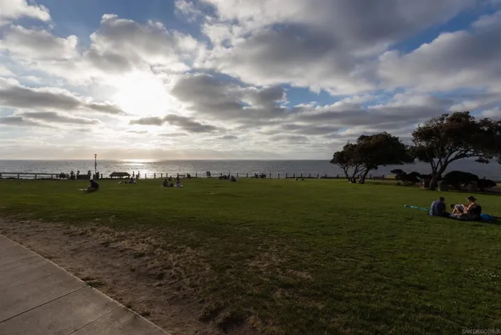 1039 Coast Blvd E, La Jolla, California 92037