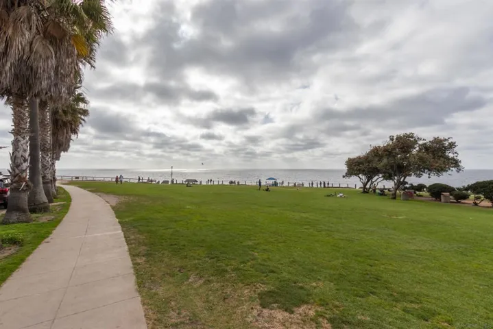 1039 Coast Blvd E, La Jolla, California 92037