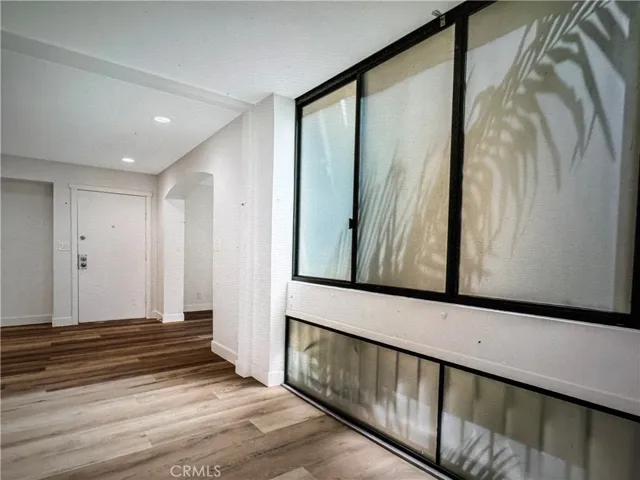 750 N Kings 105, Los Angeles, California 90069