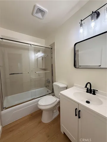 1651 Golden Gate, Los Angeles, California 90026