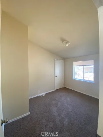 Middle bedroom