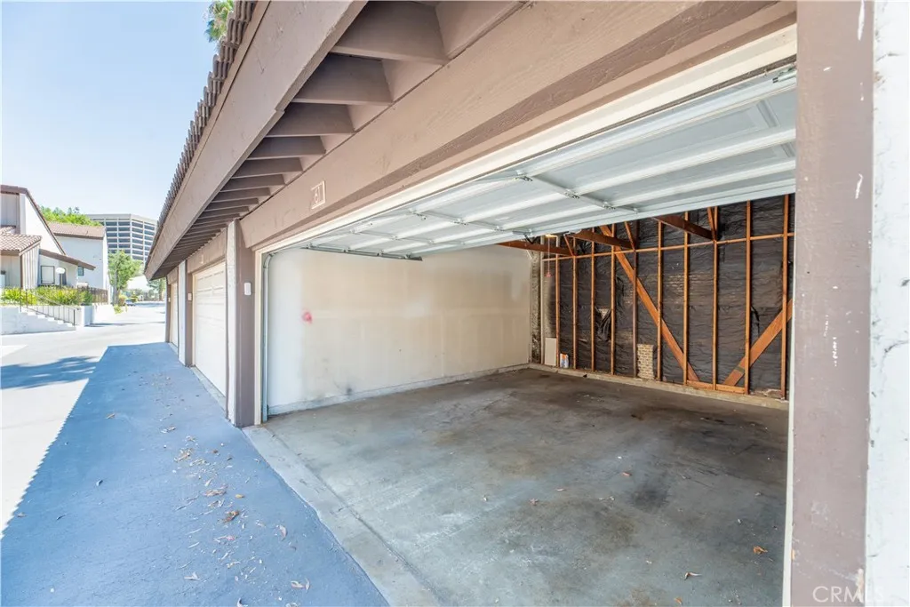 Spacious private garage