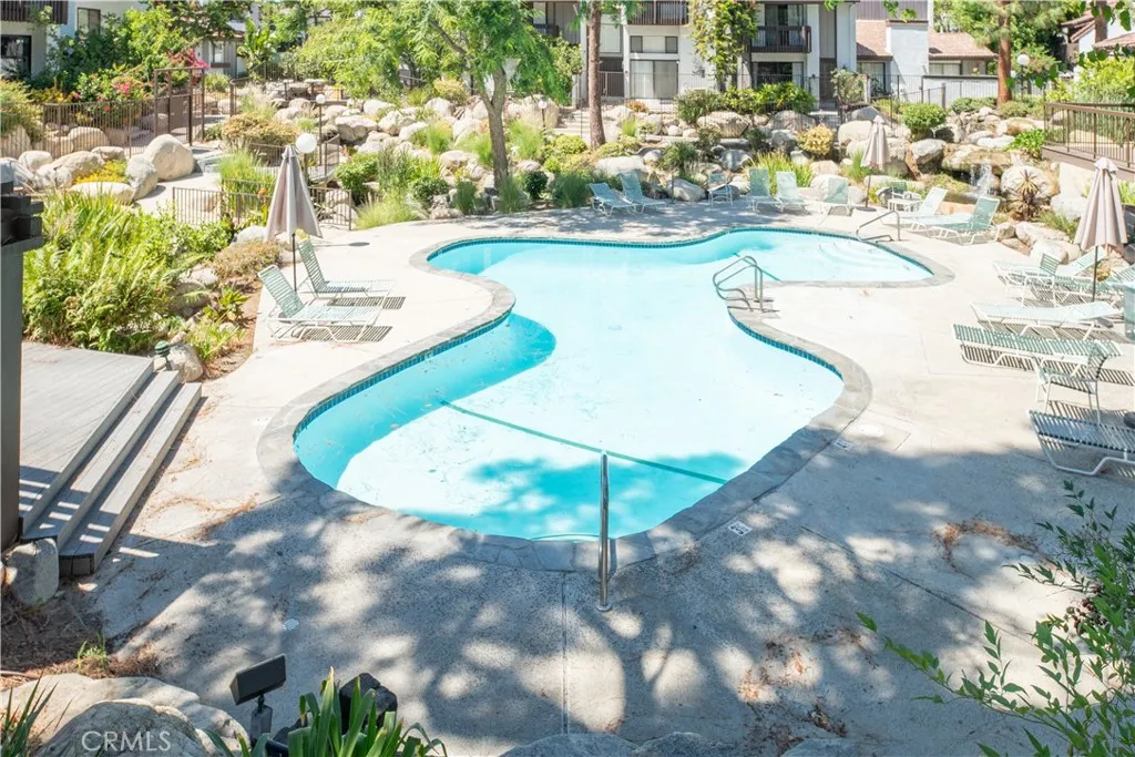 Community pool