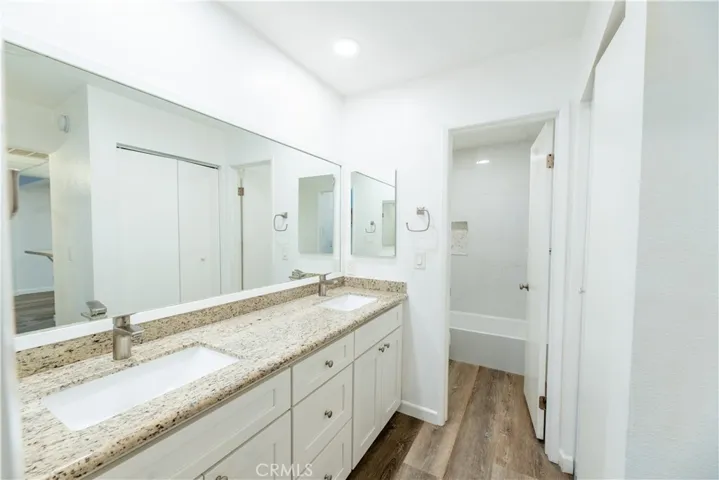 6275 Canoga 61, Woodland Hills, California 91367