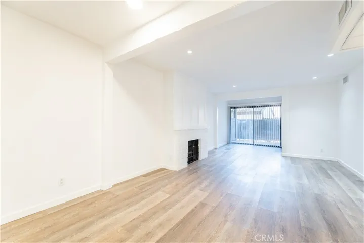 6275 Canoga 61, Woodland Hills, California 91367