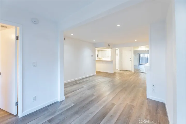 6275 Canoga 61, Woodland Hills, California 91367