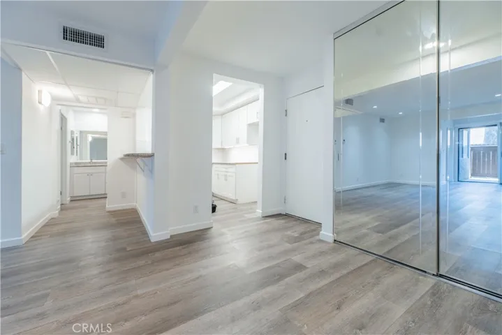 6275 Canoga 61, Woodland Hills, California 91367