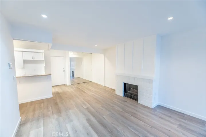 6275 Canoga 61, Woodland Hills, California 91367